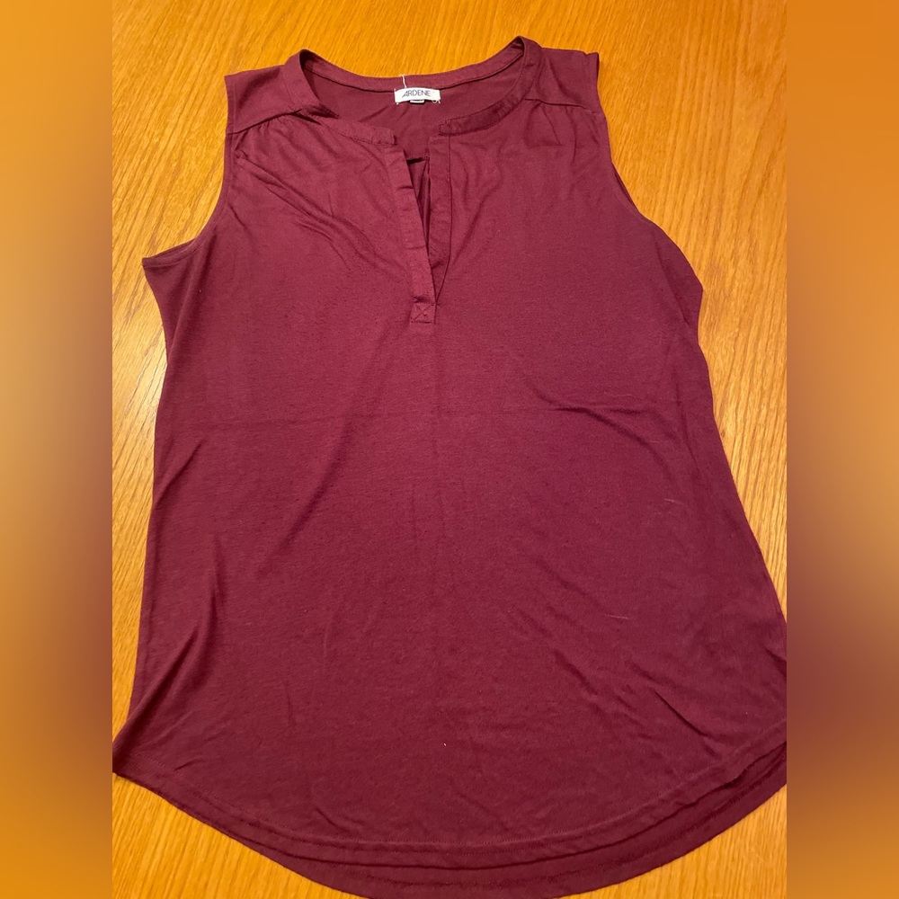 Ardene Sleeveless Burgundy Top